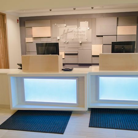 Holiday Inn Express Winona By Ihg Bagian luar foto