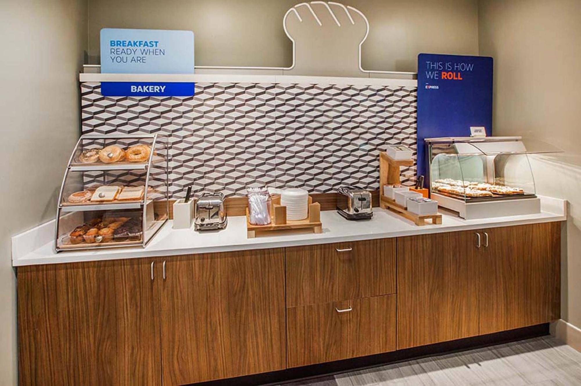 Holiday Inn Express Winona By Ihg Bagian luar foto